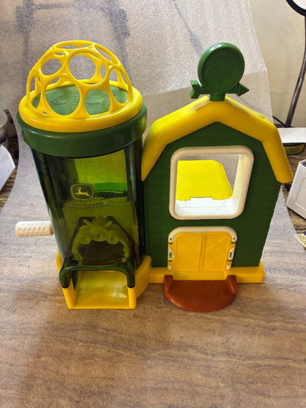 John Deere Go Grippers Barnhouse-Incomplete Set